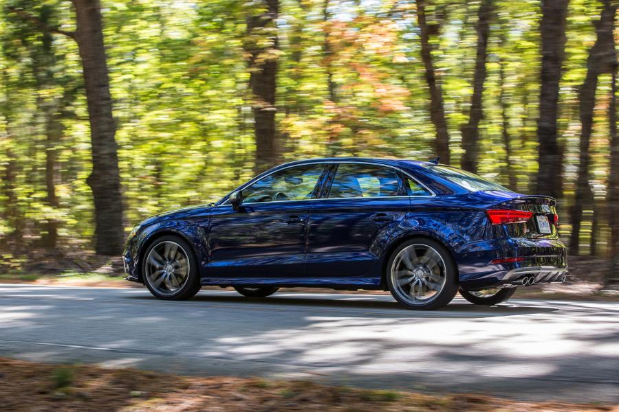  Audi S3 Sedan (8V) 2016 года  (NA) (фото 12 из 40)